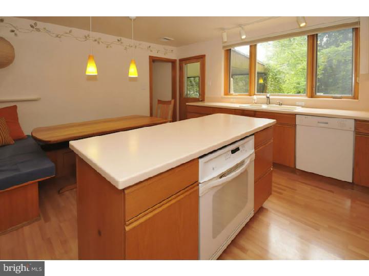1042 Sorrel Road Huntingdon Valley, PA 19006 - Photo 8 of 25 Gallery Image 8