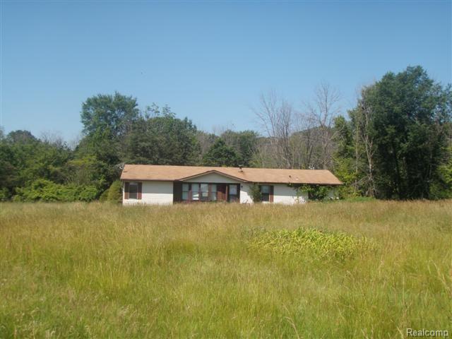 61661 Bates Road New Haven, MI 48048 - Photo 4 of 6 07.08.11 024