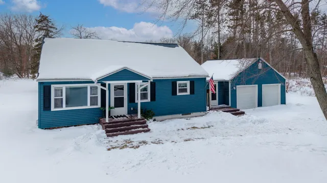 $299,900 | 2774 Johnson Road, Gowen, MI 49326