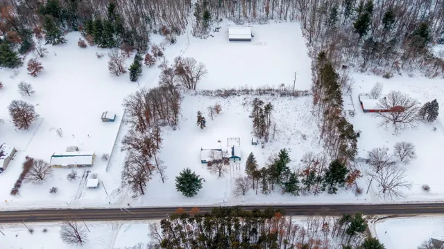 $299,900 | 2774 Johnson Road, Gowen, MI 49326