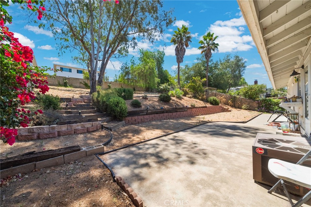 464 East Kalmia Street Fallbrook, CA 92028 - Photo 16 of 19