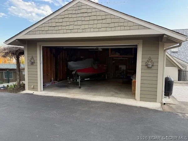 $925,000 | 212 Hook Lane, Camdenton, MO 65020