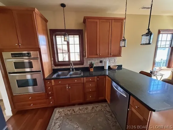 $925,000 | 212 Hook Lane, Camdenton, MO 65020