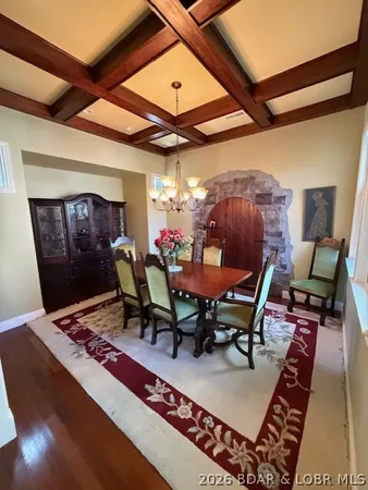 $925,000 | 212 Hook Lane, Camdenton, MO 65020