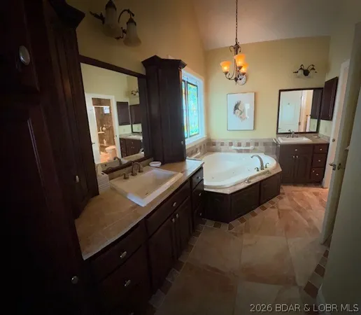 $925,000 | 212 Hook Lane, Camdenton, MO 65020