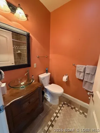 $925,000 | 212 Hook Lane, Camdenton, MO 65020