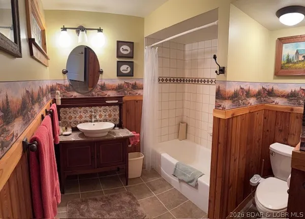 $925,000 | 212 Hook Lane, Camdenton, MO 65020