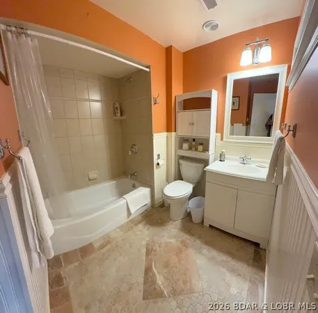 $925,000 | 212 Hook Lane, Camdenton, MO 65020