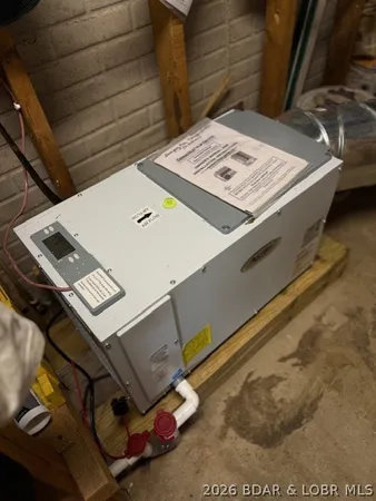 $925,000 | 212 Hook Lane, Camdenton, MO 65020