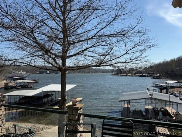 $925,000 | 212 Hook Lane, Camdenton, MO 65020