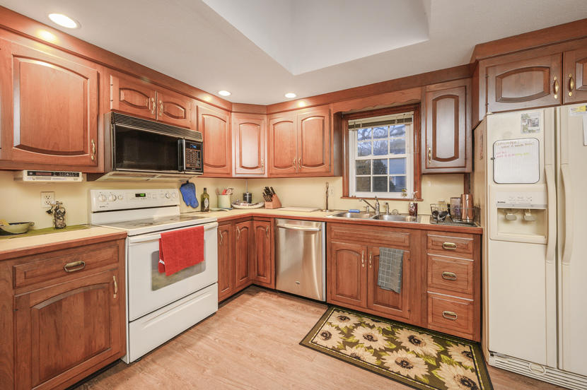 28 Fresh Brook Road South Yarmouth, MA 02664 - Photo 4 of 24 007-photo-kitchen-7945469