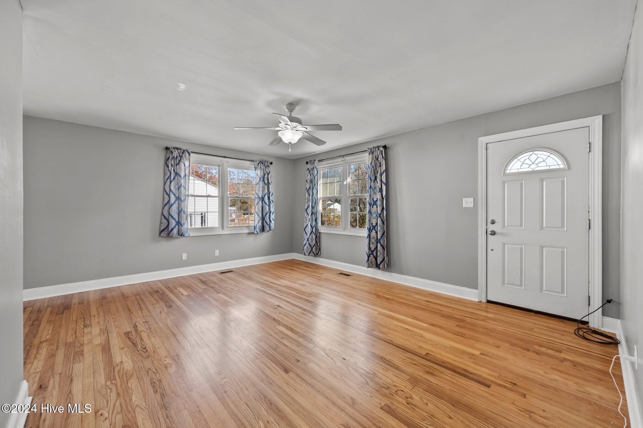 507 Cheyenne Road Jacksonville, NC 28540 - Photo 5 of 51 5-web-or-mls-_Z723918