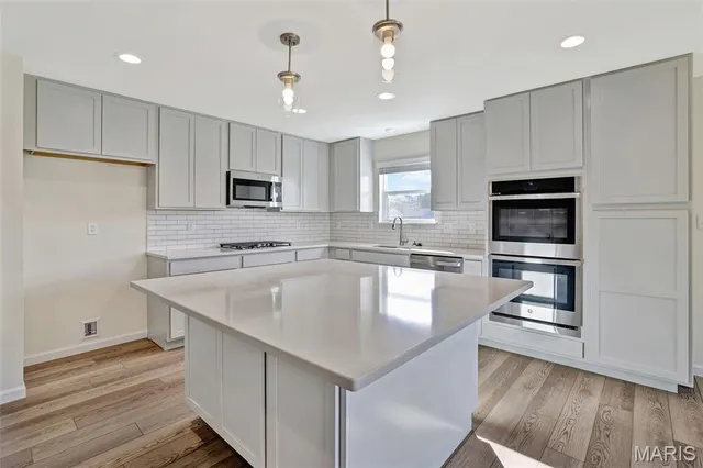 $391,946 | 3045 Yellow Birch Court, Imperial, MO 63052