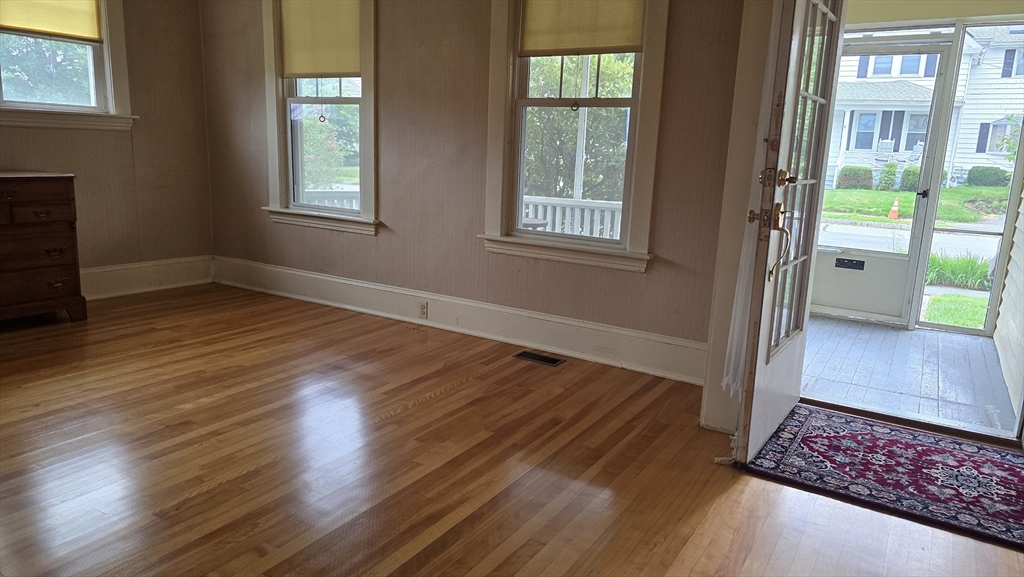 21 Arbutus Road Worcester, MA 01606 - Photo 15 of 34 Gallery Image 15