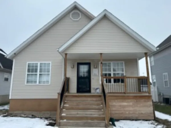 a view of entrance of the house