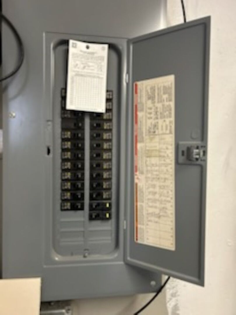 711 Prospect Street Kirkland, IL 60146 - Photo 19 of 23 a bathroom with a window