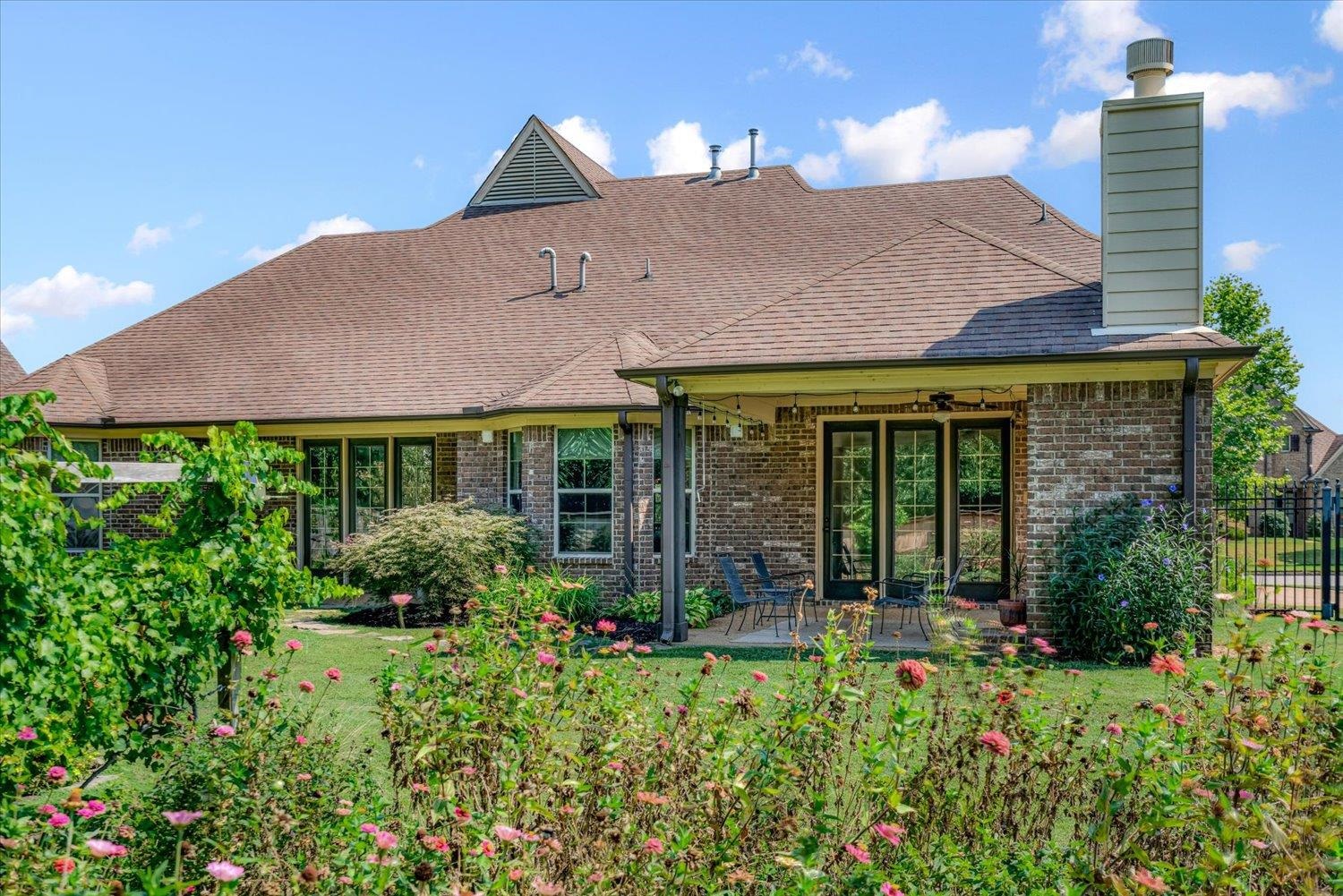 1349 Beautiful Place Collierville, TN 38017 - Photo 11 of 40 a view of a house with potted plants