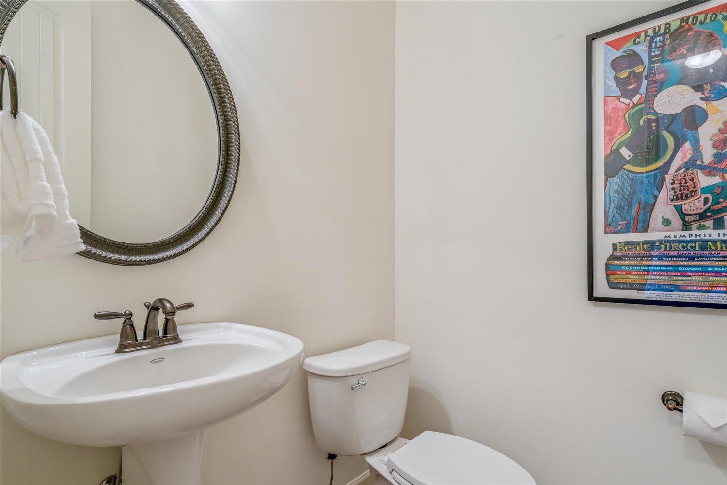 1349 Beautiful Place Collierville, TN 38017 - Photo 26 of 40 a bathroom with a sink and a mirror