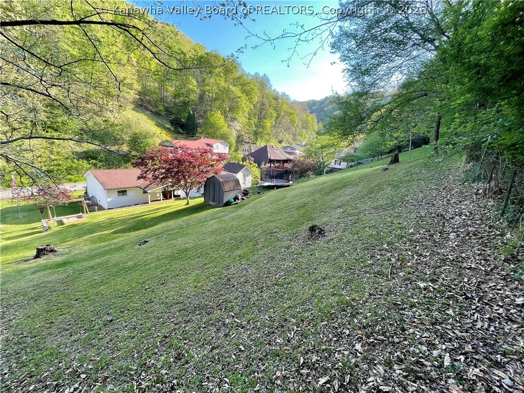 5 Hidden Valley Road Chapmanville, WV 25508 - Photo 7 of 24 Gallery Image 7