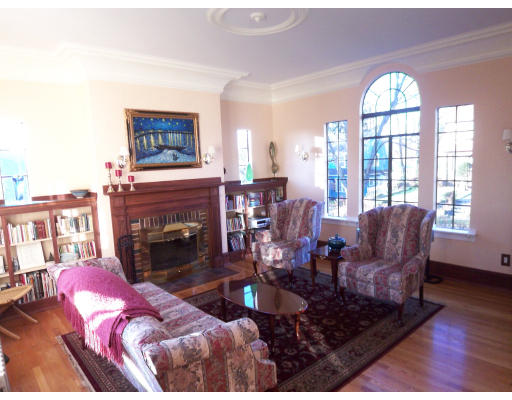 18 Commodore Road Worcester, MA 01602 - Photo 8 of 25 Gallery Image 8