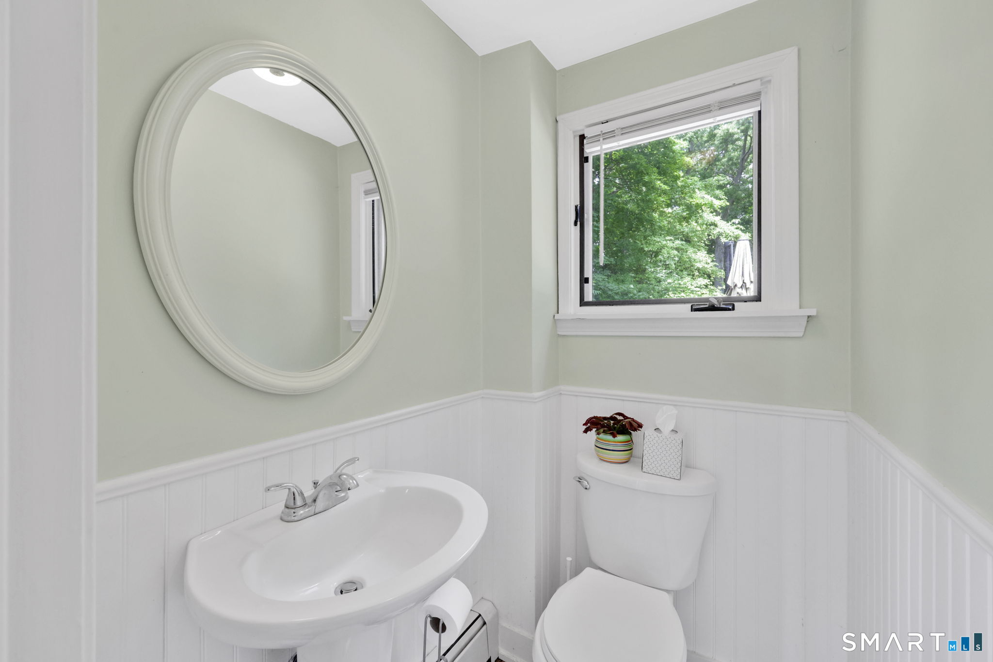33 Chambers Street Manchester, CT 06042 - Photo 13 of 40