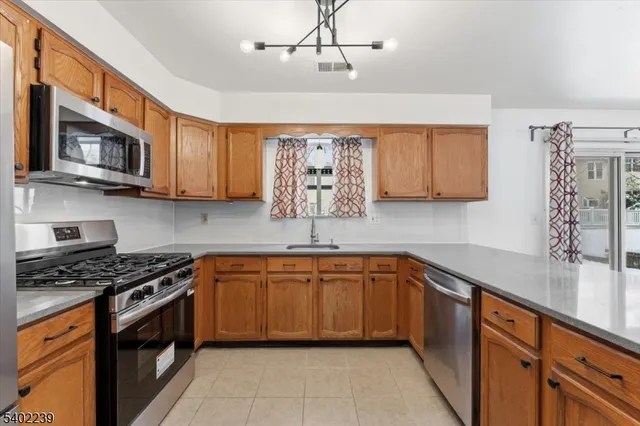 $2,950 | 226 Matlook Place, Somerset, NJ 08873