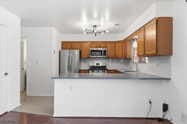 $2,950 | 226 Matlook Place, Somerset, NJ 08873