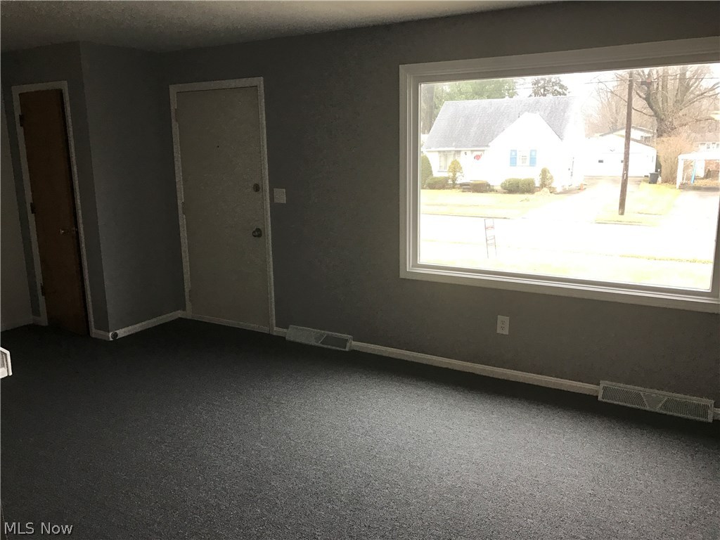 1910 Stepney Street Niles, OH 44446 - Photo 9 of 35
