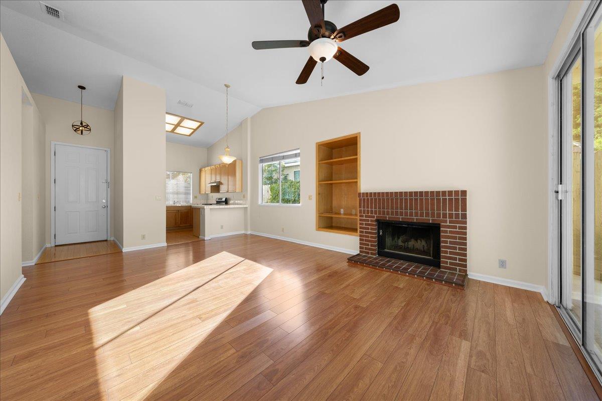 1074 Rathbone Circle Folsom, CA 95630 - Photo 9 of 32