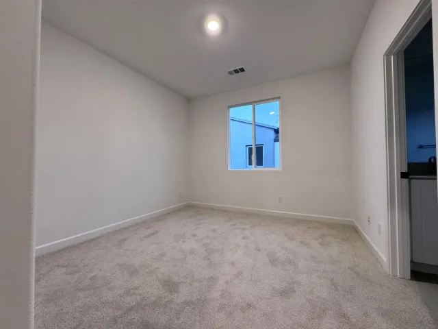 $4,400 | 12045 Sienna Lane, San Diego, CA 92128