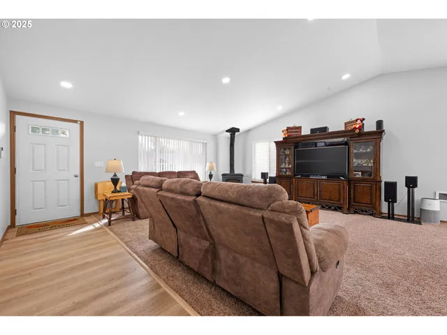 $520,000 | 1615 Pacific Ridge Lane, Hammond, OR 97121