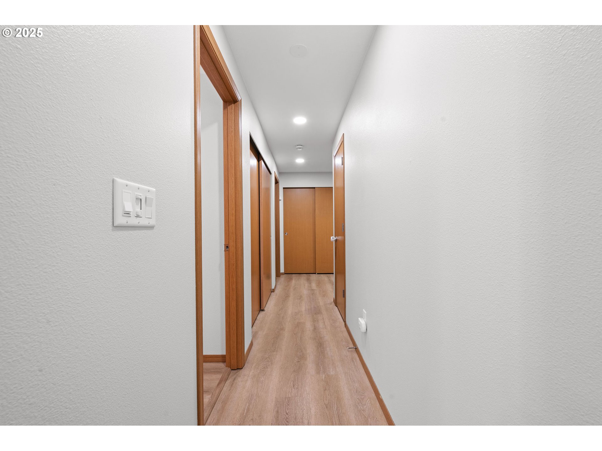 1615 Pacific Ridge Lane Hammond, OR 97121 - Photo 23 of 47 Hallway