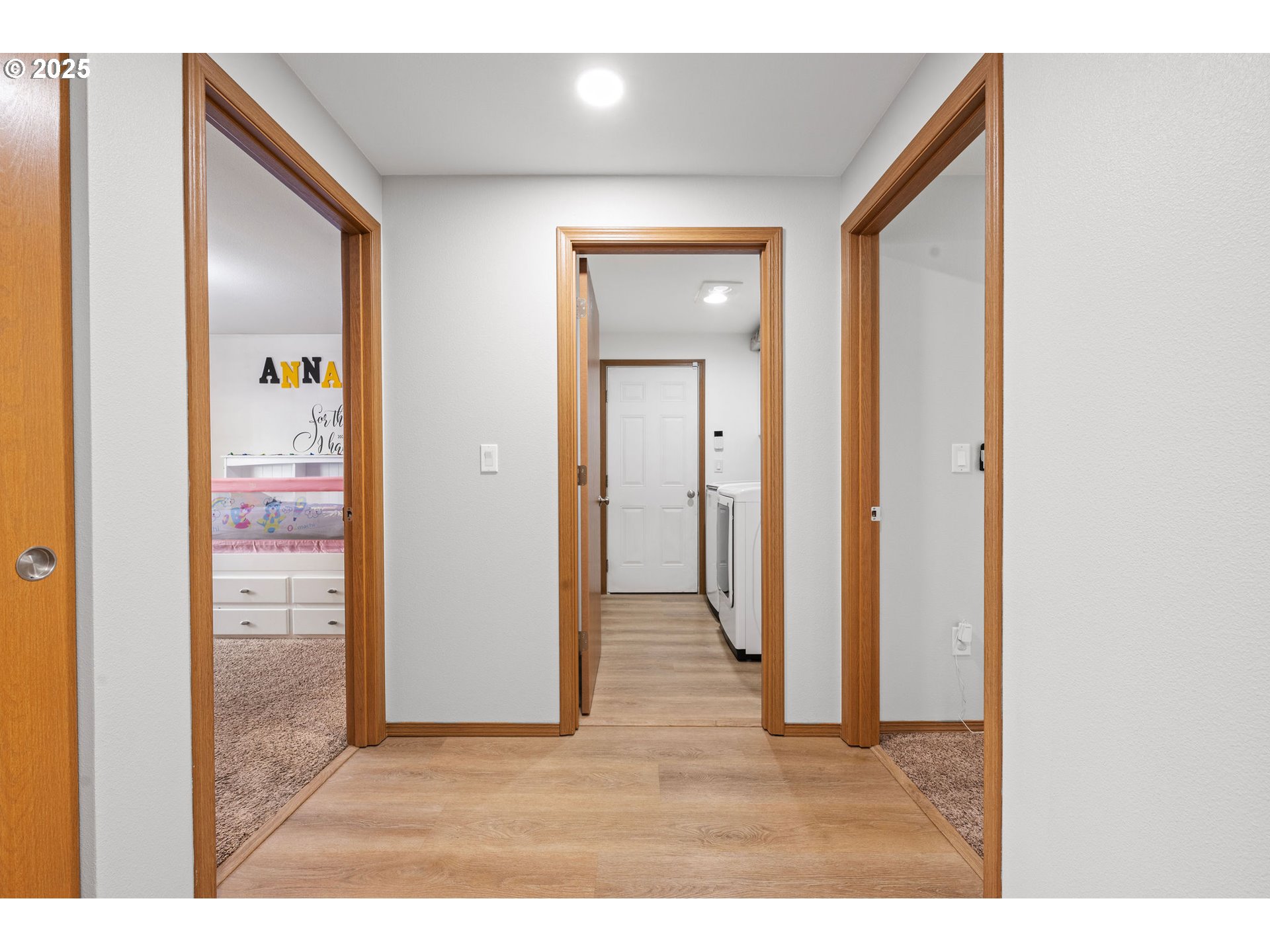 1615 Pacific Ridge Lane Hammond, OR 97121 - Photo 26 of 47 Hallway