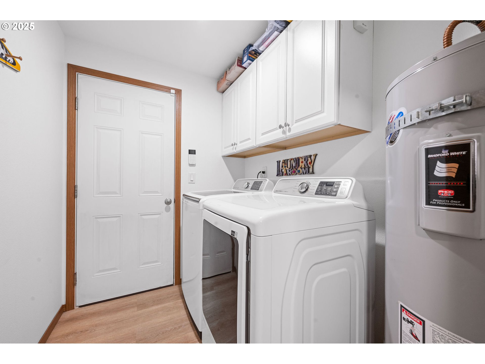 1615 Pacific Ridge Lane Hammond, OR 97121 - Photo 29 of 47 Laundry