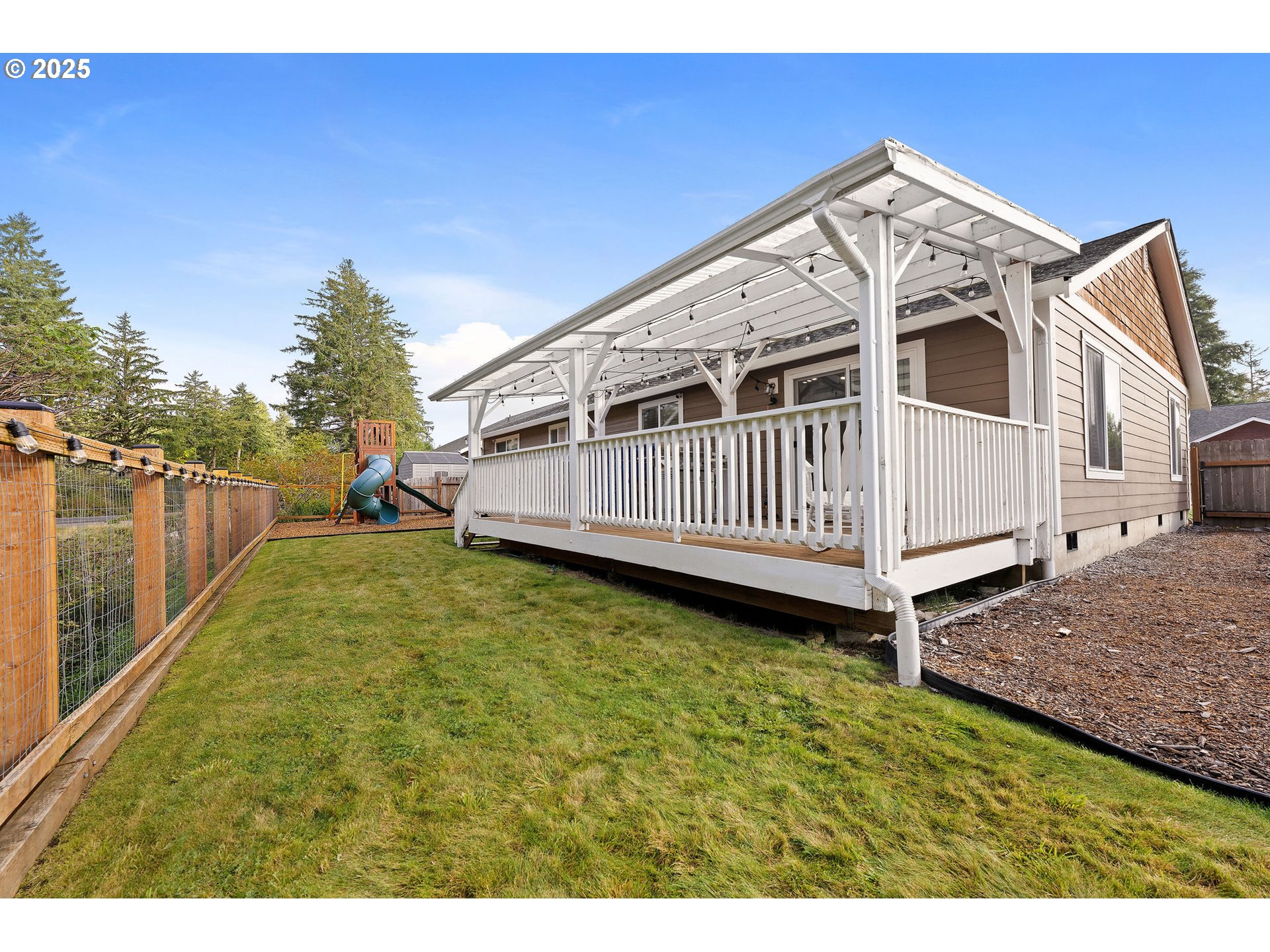 1615 Pacific Ridge Lane Hammond, OR 97121 - Photo 41 of 47 Deck