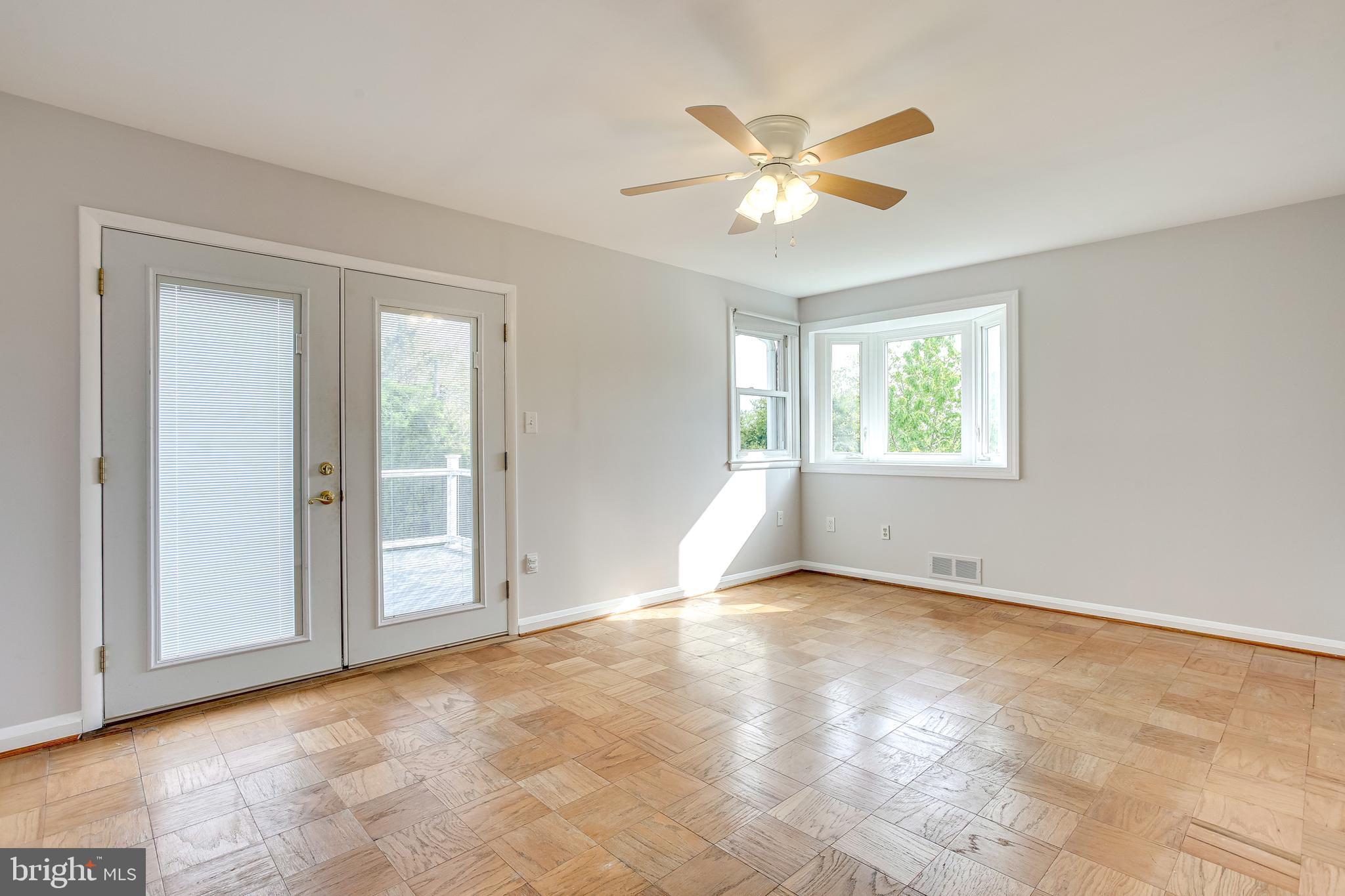 600 Olesmont Road Baltimore, MD 21228 - Photo 12 of 34