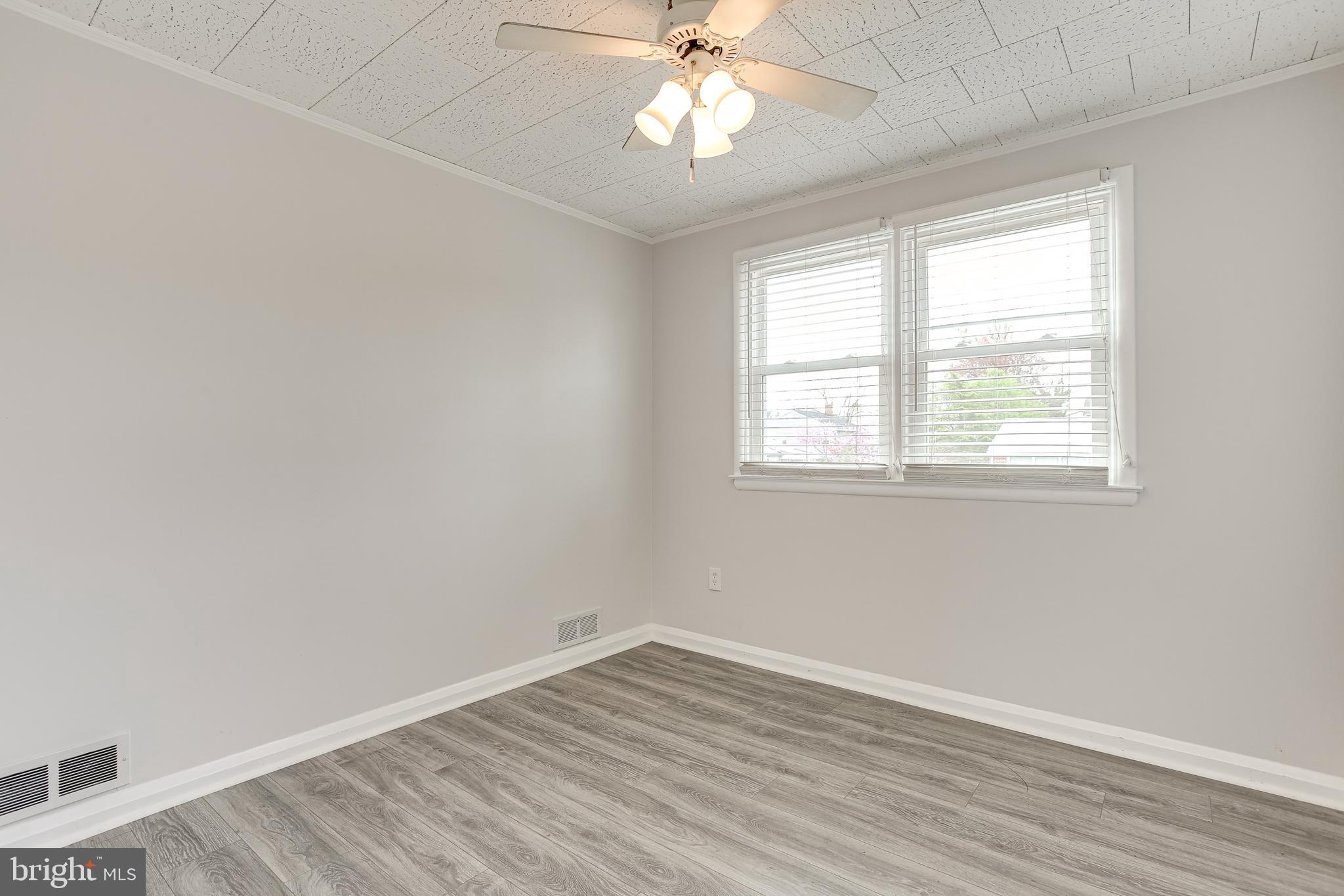 600 Olesmont Road Baltimore, MD 21228 - Photo 17 of 34