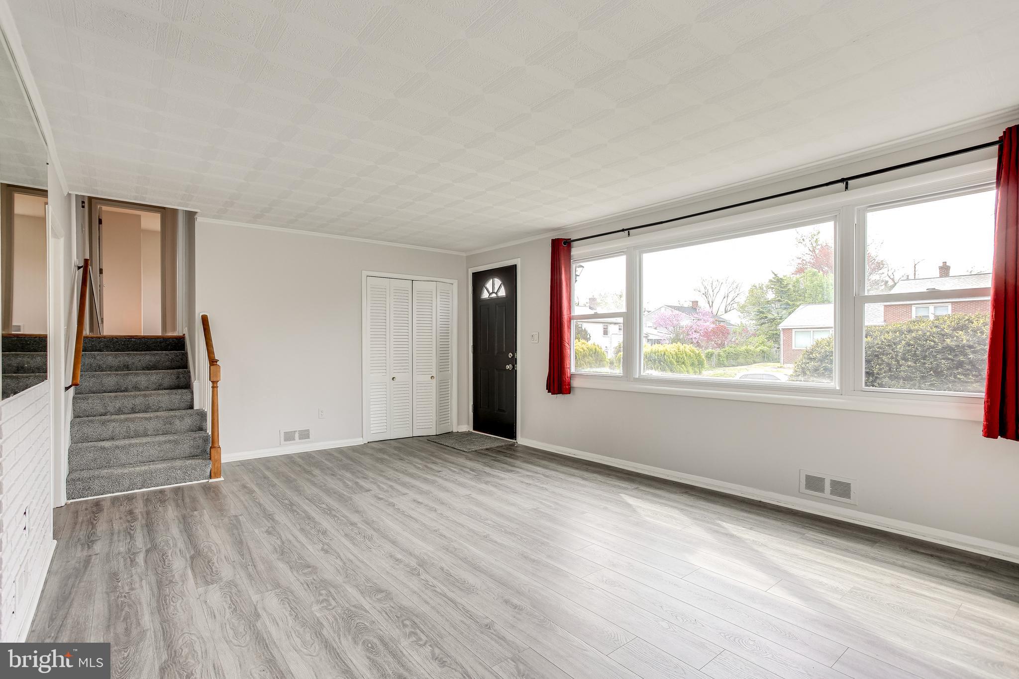 600 Olesmont Road Baltimore, MD 21228 - Photo 3 of 34