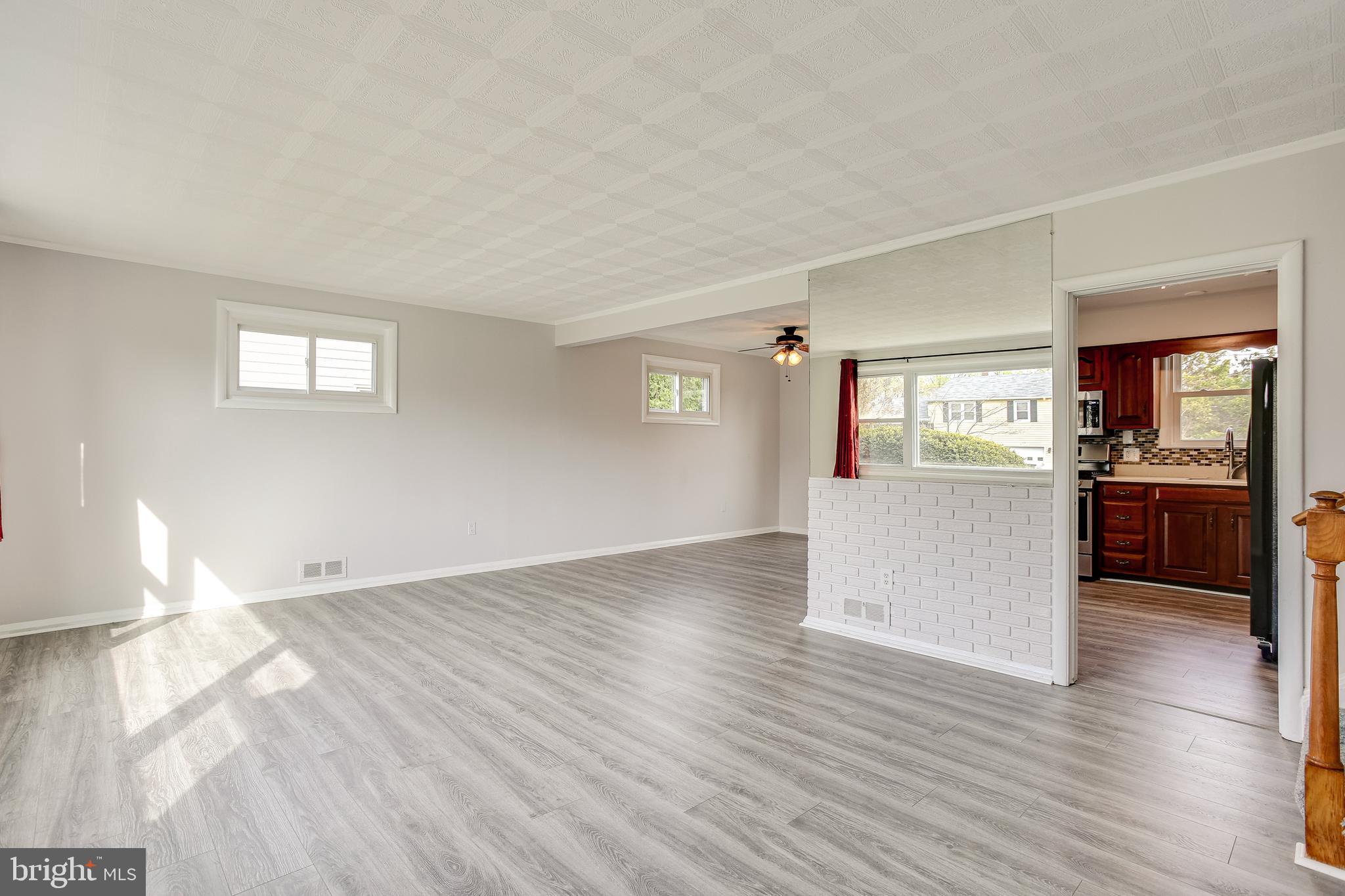 600 Olesmont Road Baltimore, MD 21228 - Photo 4 of 34