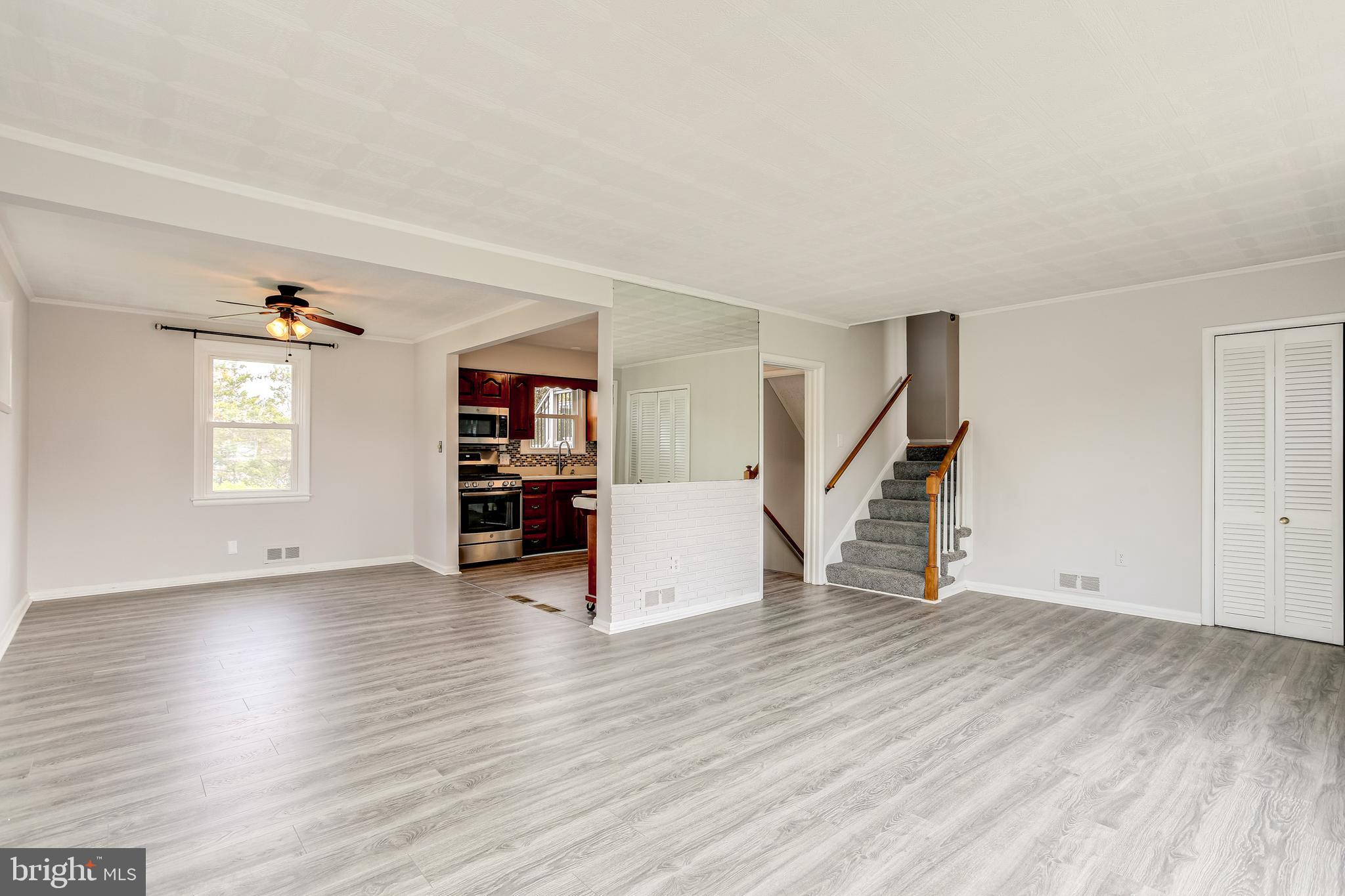 600 Olesmont Road Baltimore, MD 21228 - Photo 5 of 34