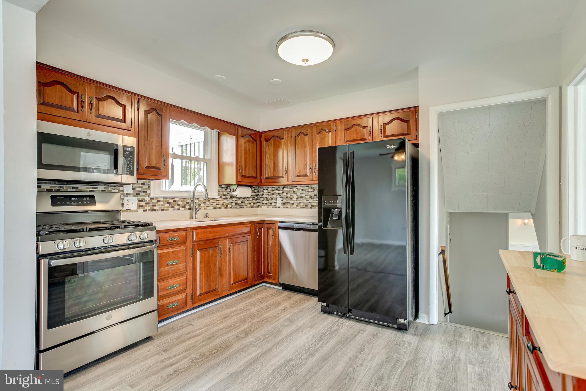 600 Olesmont Road Baltimore, MD 21228 - Photo 8 of 34