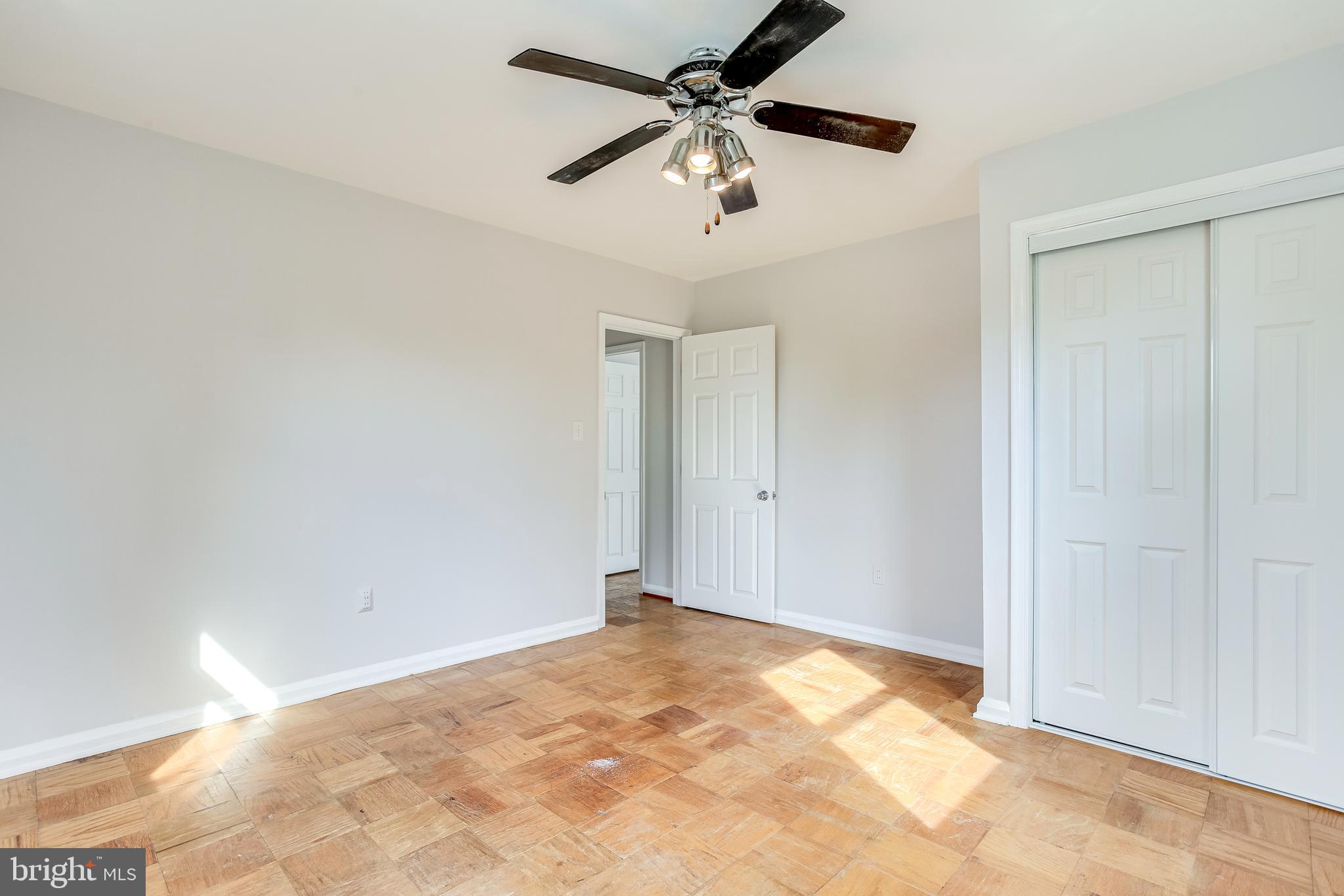 600 Olesmont Road Baltimore, MD 21228 - Photo 10 of 34