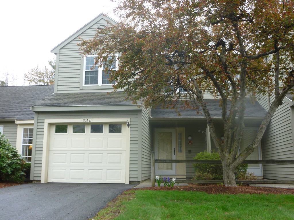 701 Ridgefield Circle, Unit B Clinton, MA 01510 - Photo 1 of 16 Gallery Image 1