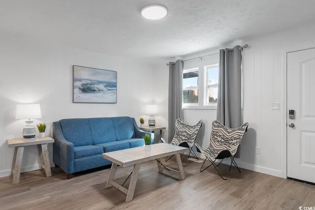 $1,075 | 409 17th Avenue North, Unit 4, Myrtle Beach, SC 29577