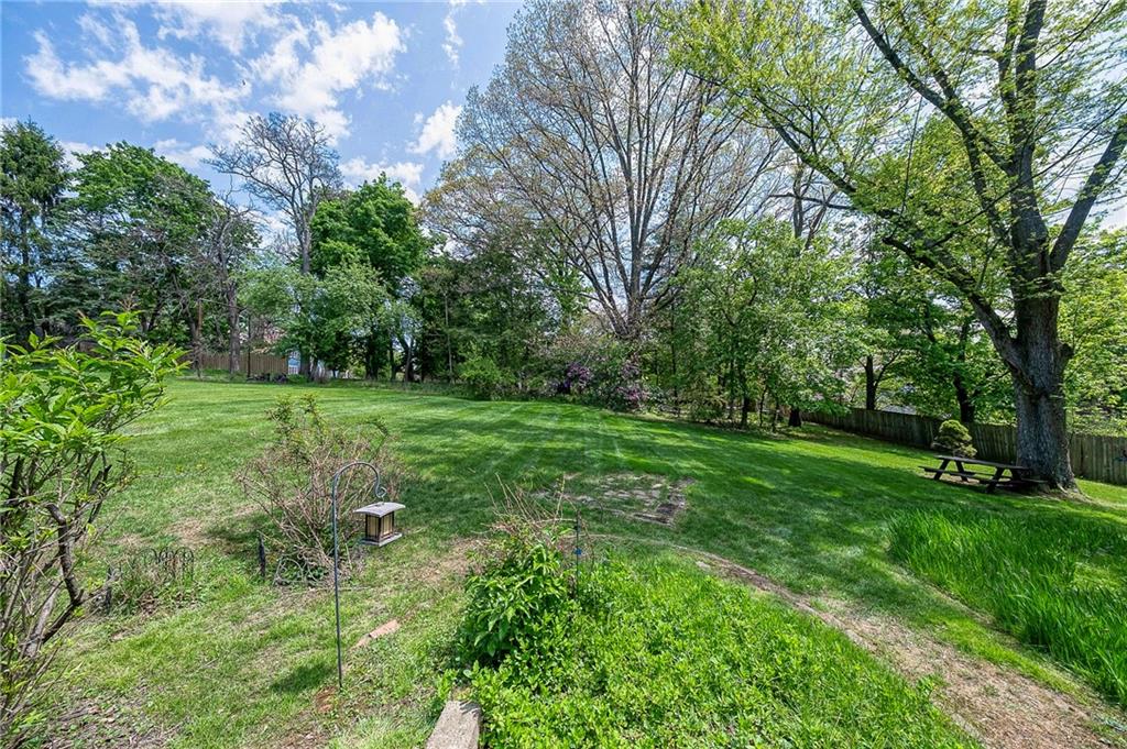 9716 E Road Pittsburgh, PA 15237 - Photo 4 of 31 Gallery Image 4