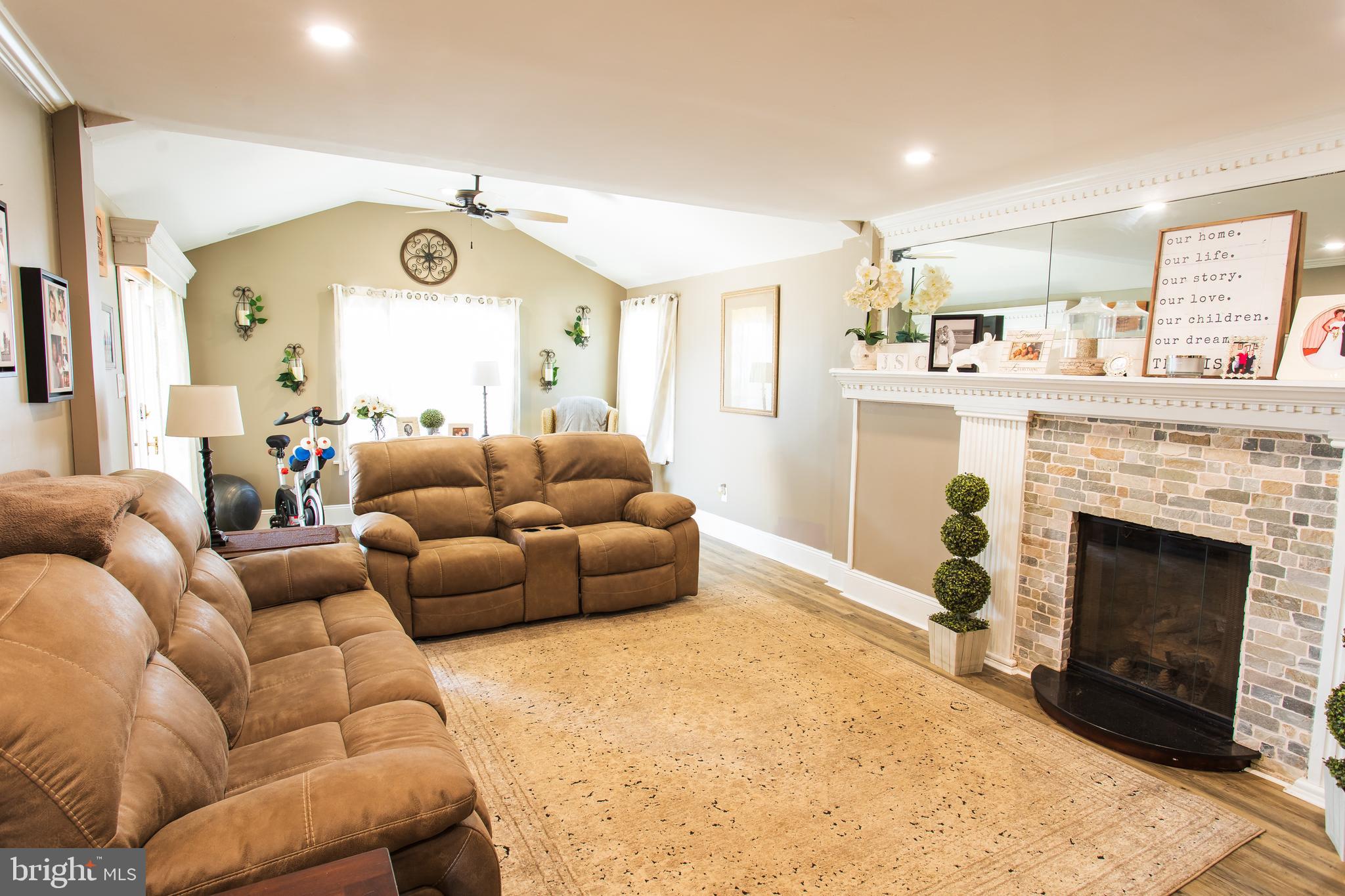 2510 Church Road Cinnaminson, NJ 08077 - Photo 9 of 29 Family Room