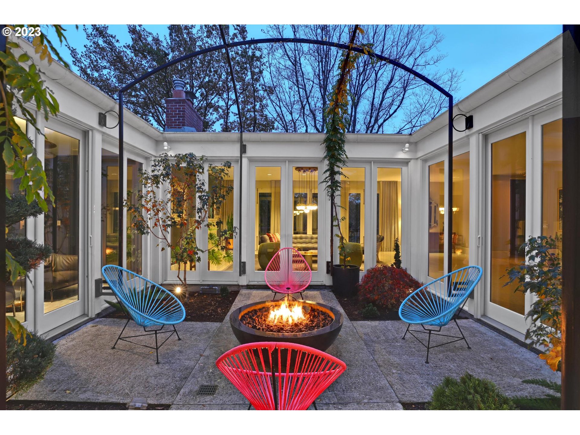 2122 Southwest Myrtle Street Portland, OR 97201 - Photo 20 of 47 a living room with furniture and wooden floor