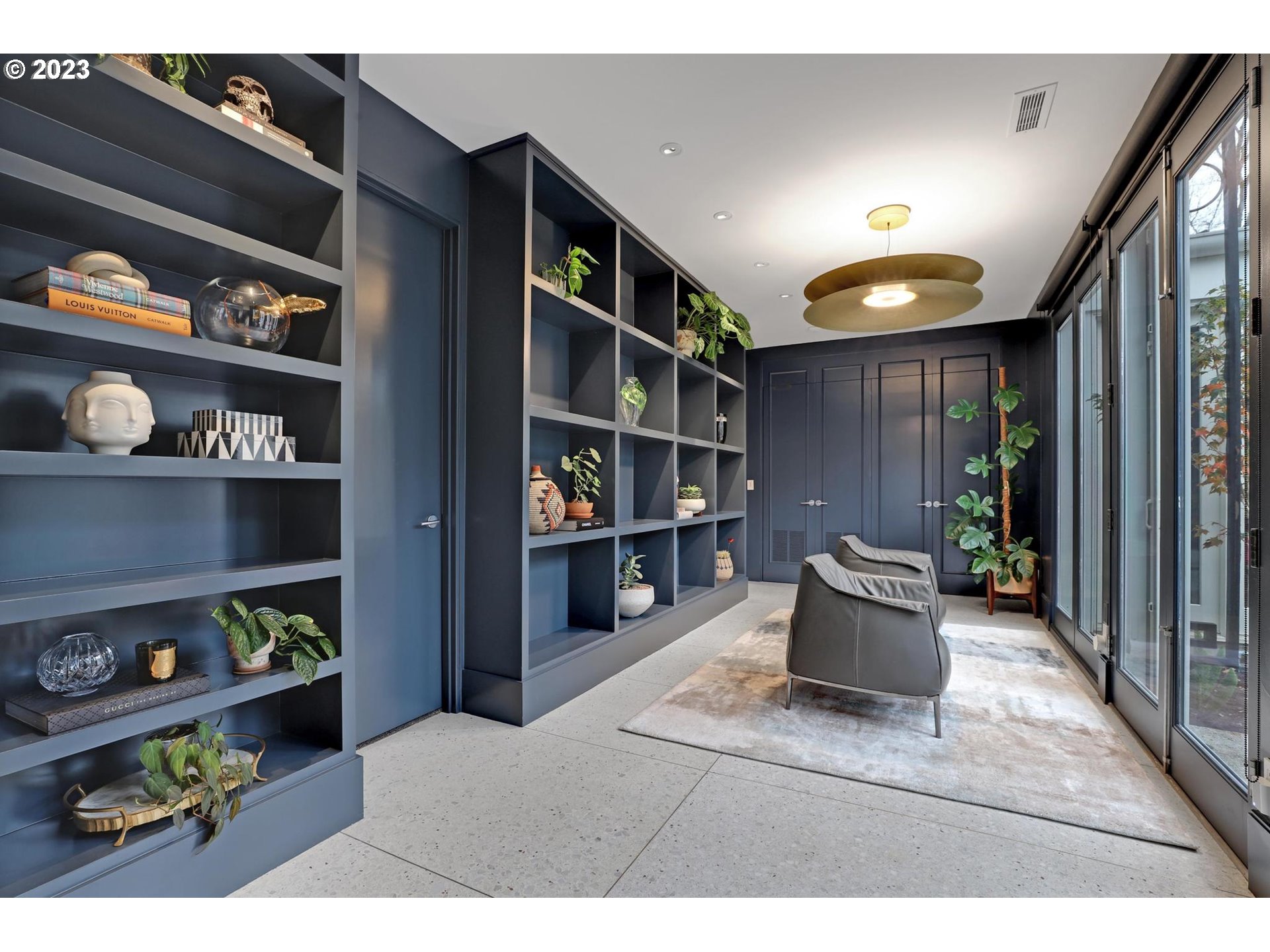 2122 Southwest Myrtle Street Portland, OR 97201 - Photo 31 of 47 a living room with furniture