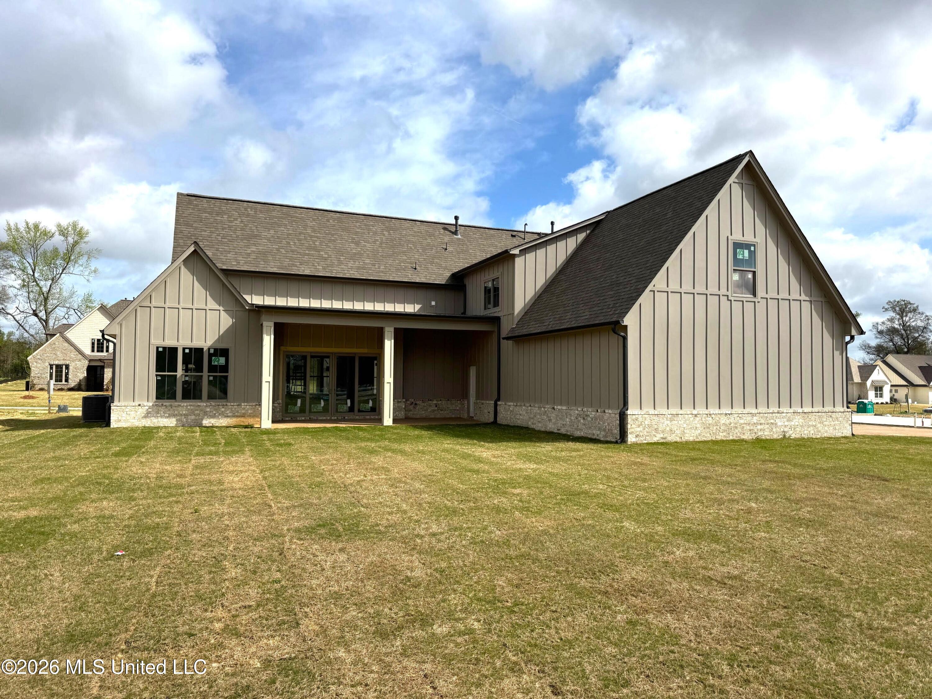 5381 Grayson Way Hernando, MS 38632 - Photo 4 of 28 Rear View