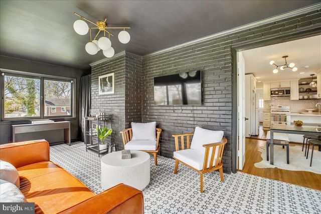 $1,095,000 | 4501 Amherst Lane, Bethesda, MD 20814